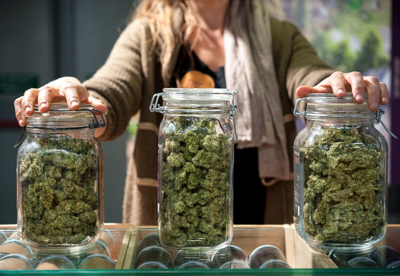 How To Make Money Selling Weed: