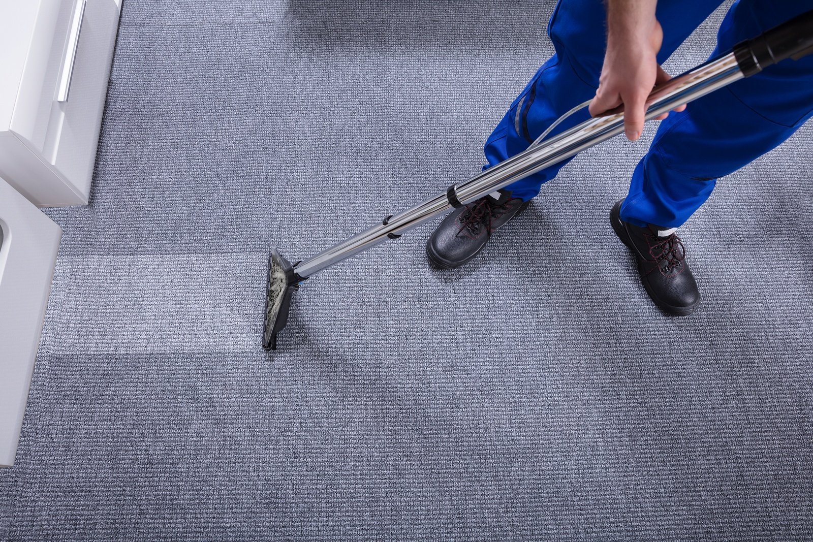 Which is the best method to clean your carpet?