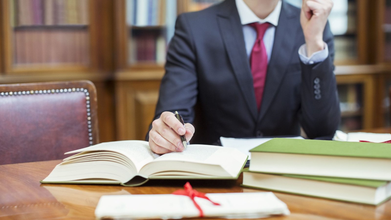 Common Traits and Qualities that an Attorney Must Have