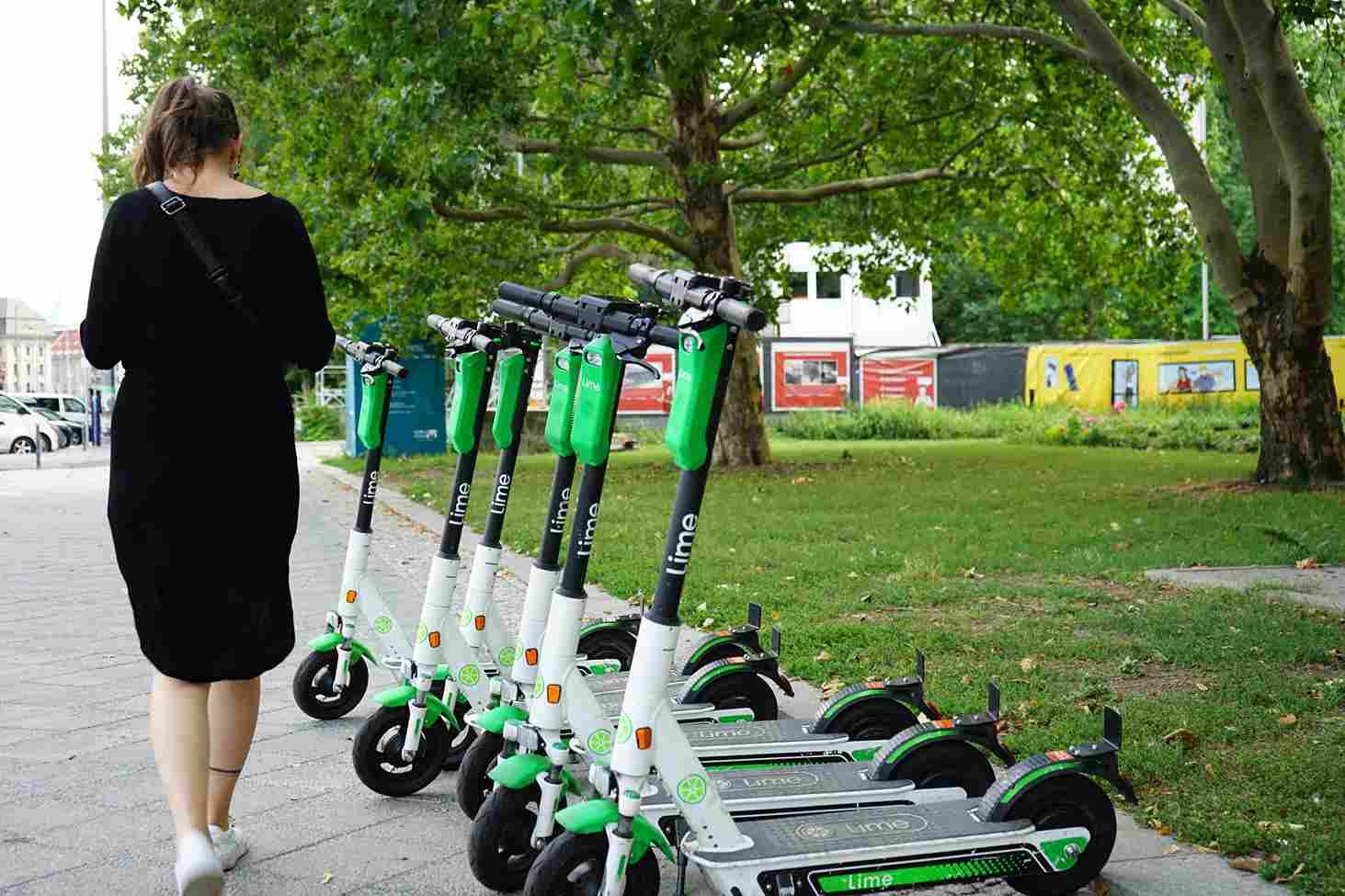 phoenix electric scooters