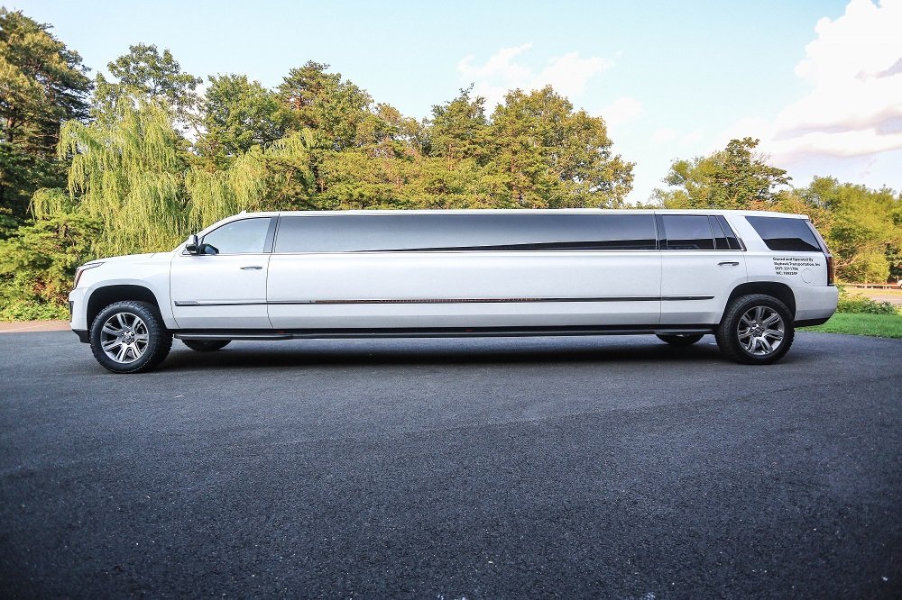 Limo Hire Birmingham Luxury Travel for Every Occasion